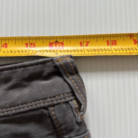 Tommy Bahama Gray straight leg Men's Jeans. Size 33 x 32 - Picture 8 of 16